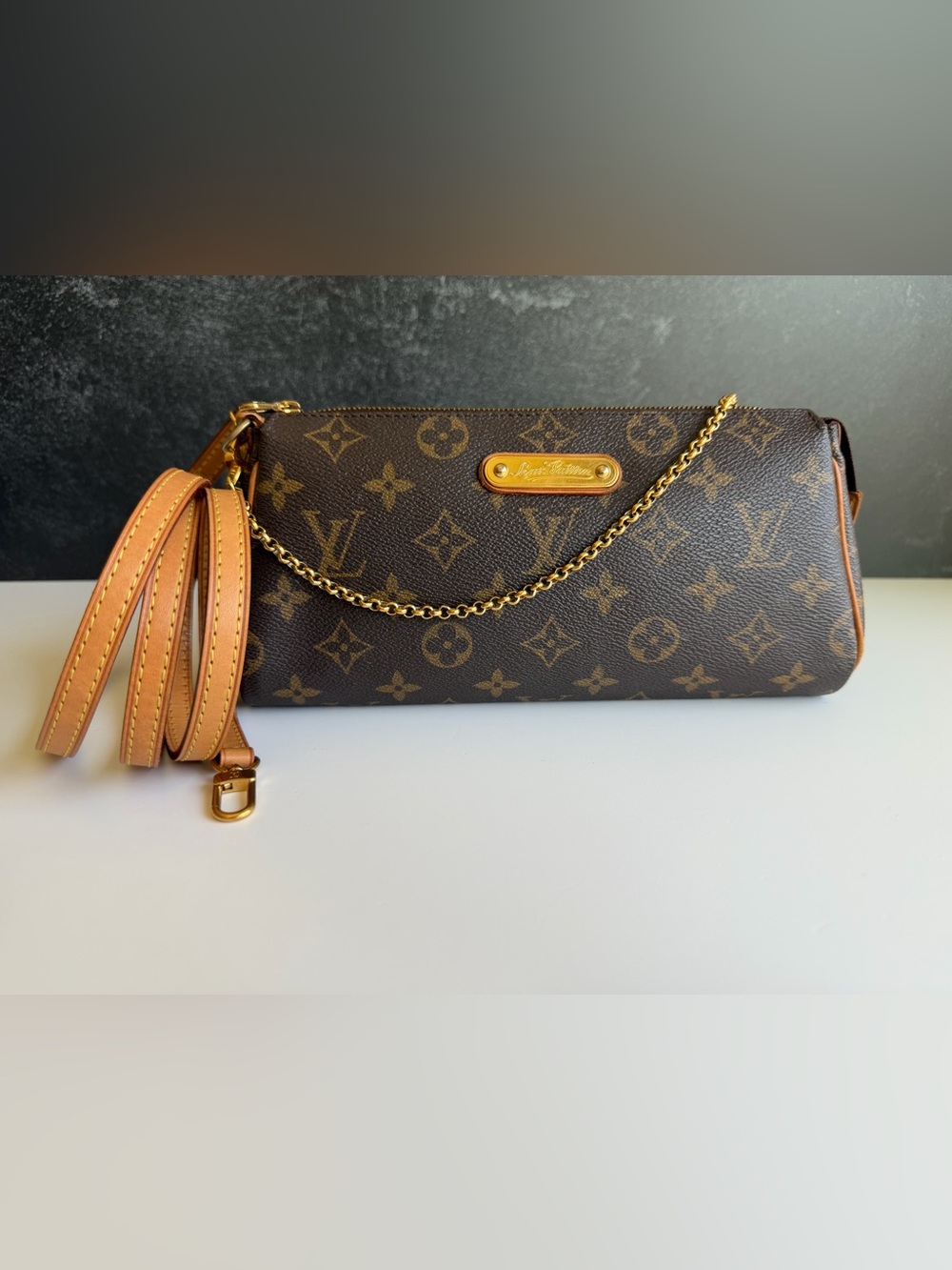 Authentic Louis Vuitton Eva Crossbody Monogram Canvas & Leather Clutch Purse Bag